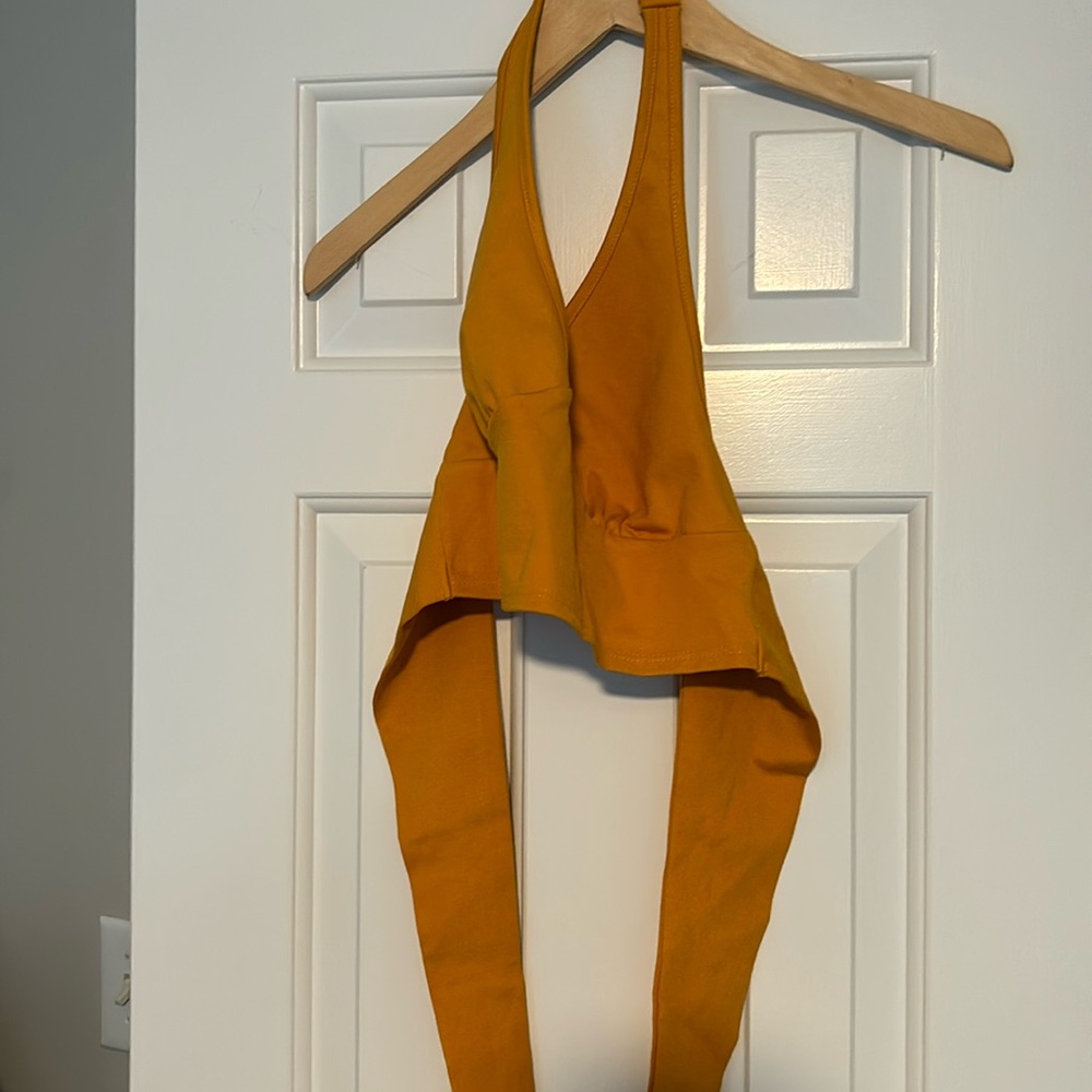 Tie in back top